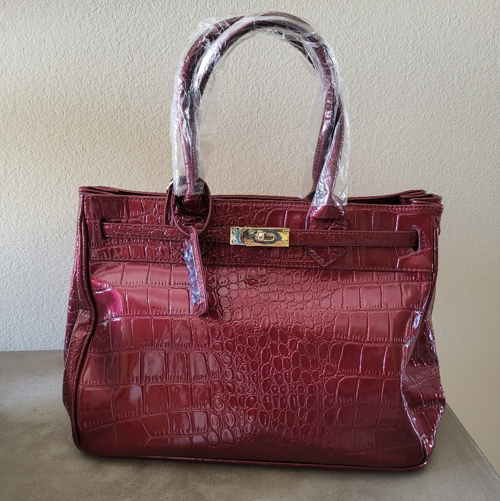 NWOT Stauer Elegant Burgundy Crocodile-Embossed Cranberry Handbag